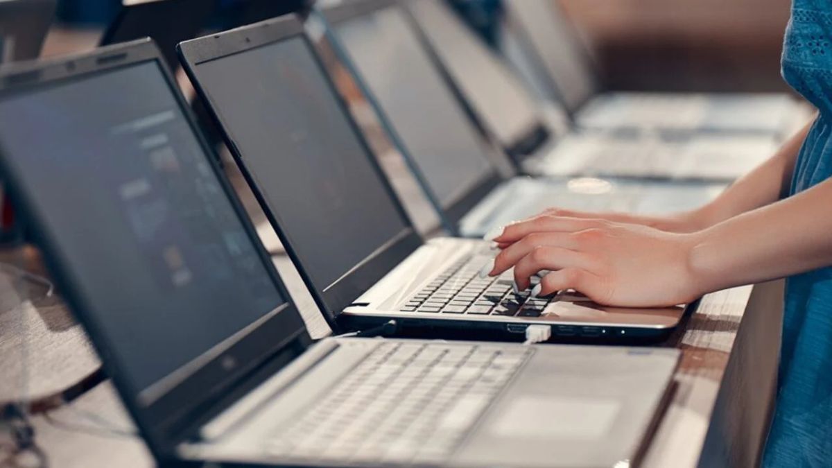 Complete Laptop Buying Guide Pakistan 2025 – Tips, Specs, Prices