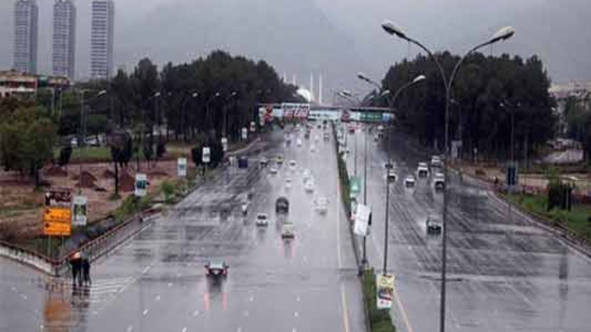 Closed hiking trails in Margalla Hills due to heavy rain