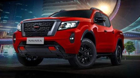 Nissan Navara 2025 double cabin pickup in Pakistan showcasing design and features