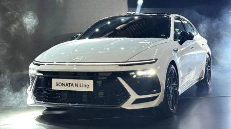 Used Hyundai Sonata in Pakistan – Specs, Features, and Price Guide 2025 Side view of a used Hyundai Sonata parked in Pakistan