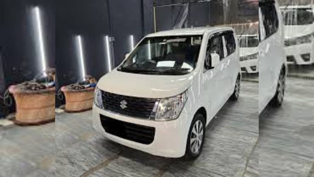 Used Suzuki Wagon R parked in Islamabad with city background