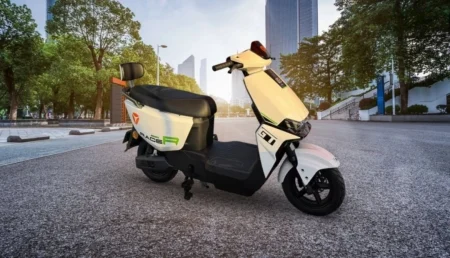 Yadea T5 Scooter