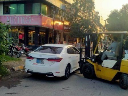 Islamabad to Take Strict Action Against Illegal Parking Islamabad to Take Strict Action Against Illegal Parking