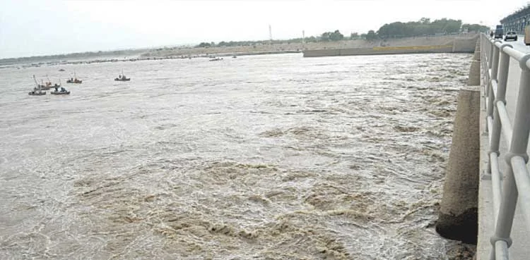 Punjab Rivers Overflow as Monsoon Rains Trigger High Flood Levels