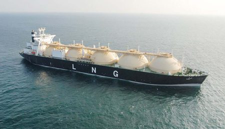 Qatar Seeks Pakistan’s Proposal on LNG Cargo Deferrals, Resale