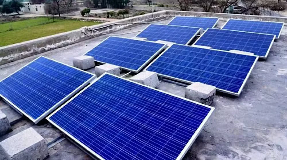 Solar Panels Stolen from 50 Schools in Punjab’s Rajanpur District
