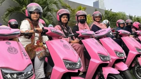 Sindh Govt Launches Second Phase of Pink Scooty Scheme for Women